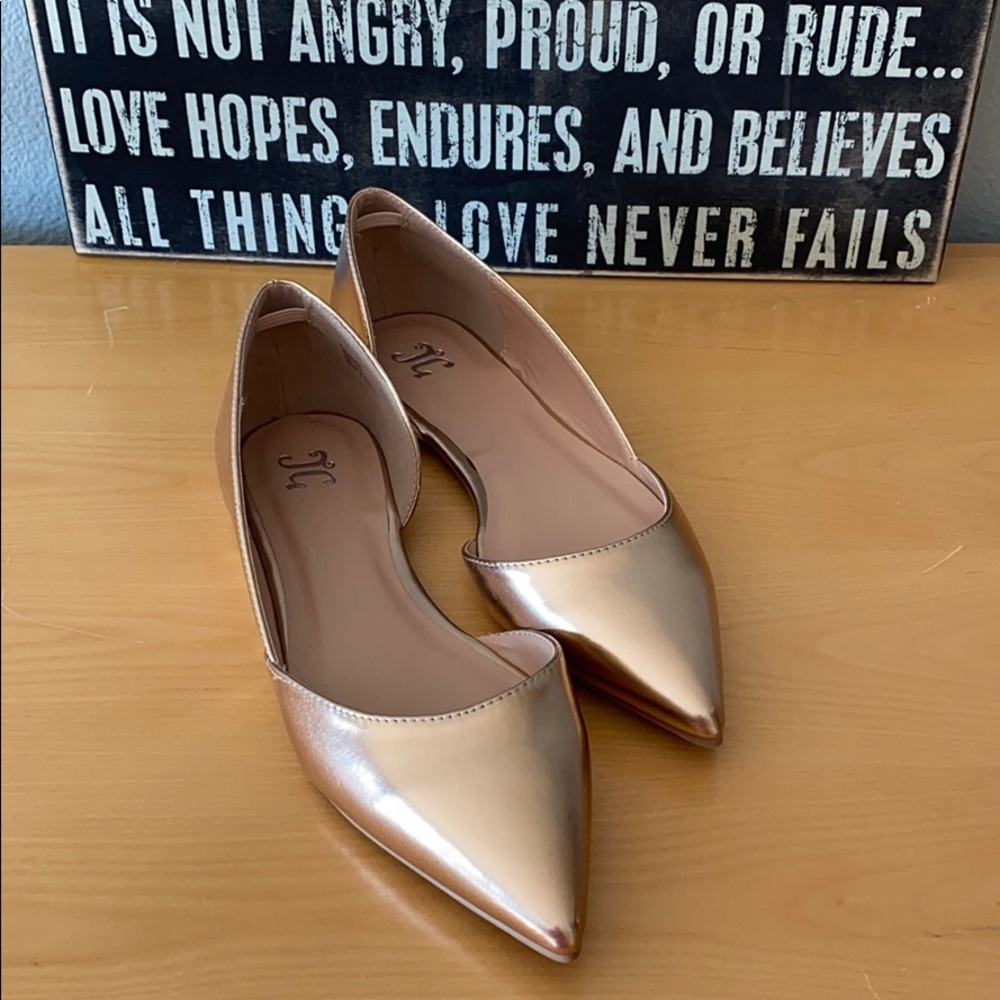 Brand New Size 9 Metallic Flats
